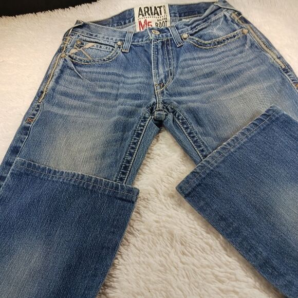 Ariat M6 Slim Boot Womans Distressed Denim Jeans 100%Cotton 30x28 Measurements. - Picture 13 of 16